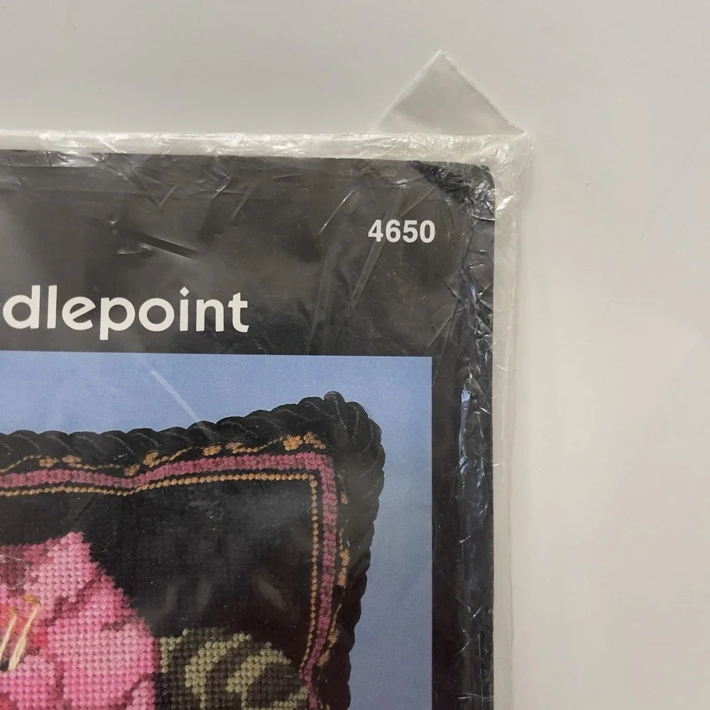 Bucilla Needlepoint Picture/Pillow Kit 1990 Vintage Rose Rhododendron 4650‎ NEW